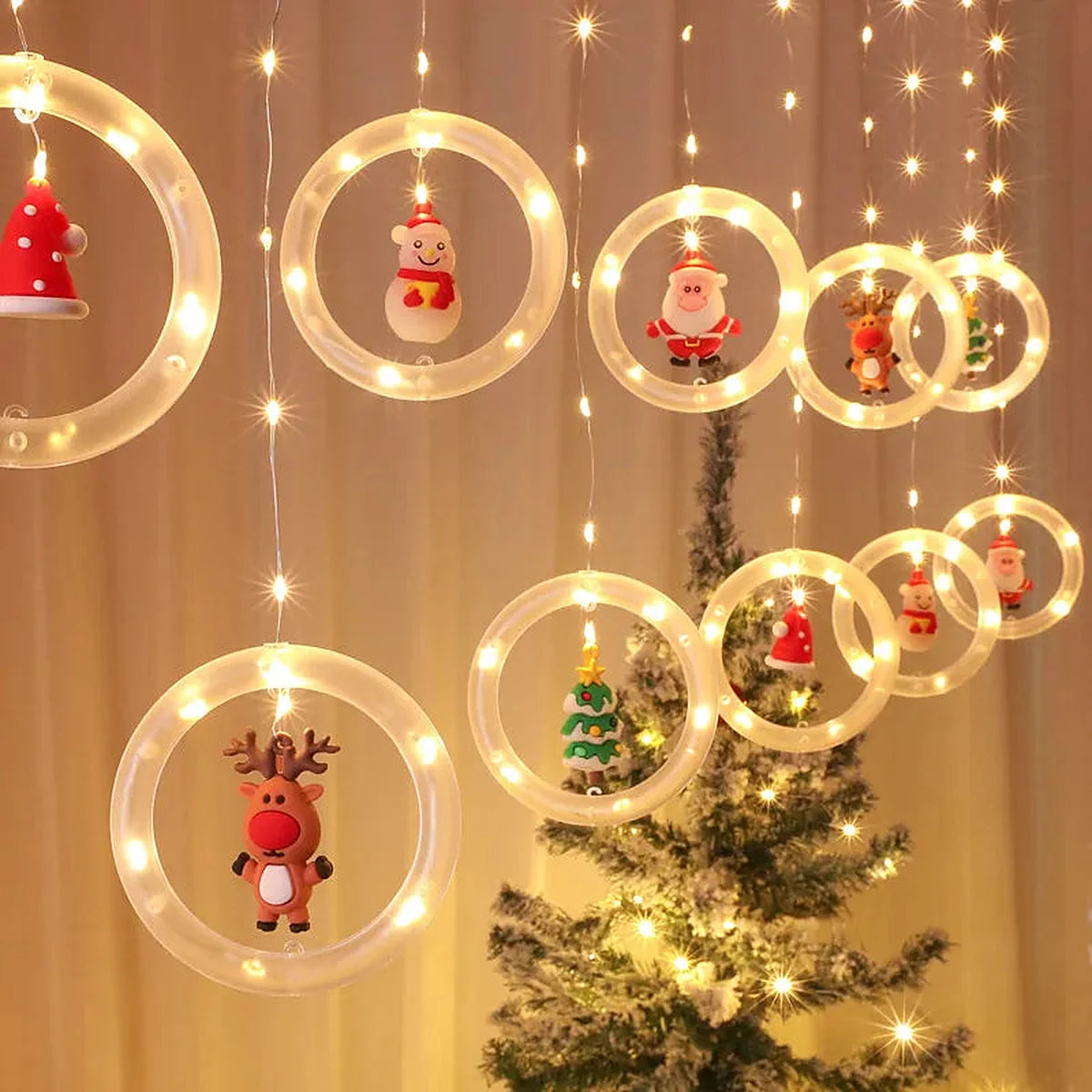 Cortina de Luzes LED com Figuras Natalinas – Argolas, Árvores, Corações e Estrelas