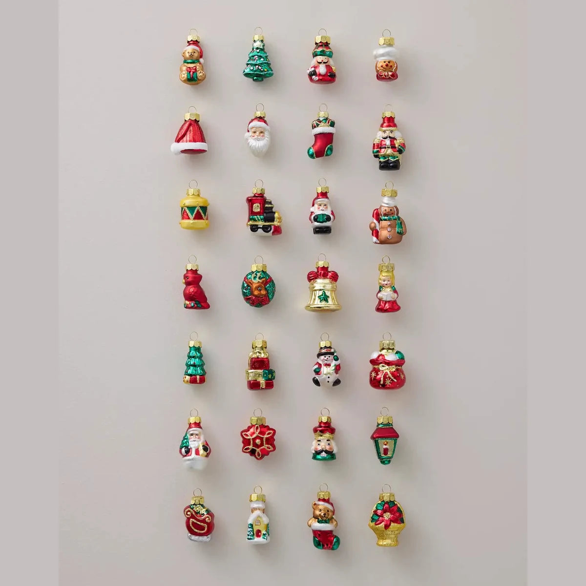 Kit com 30 Mini Enfeites de Natal Coloridos para Árvore