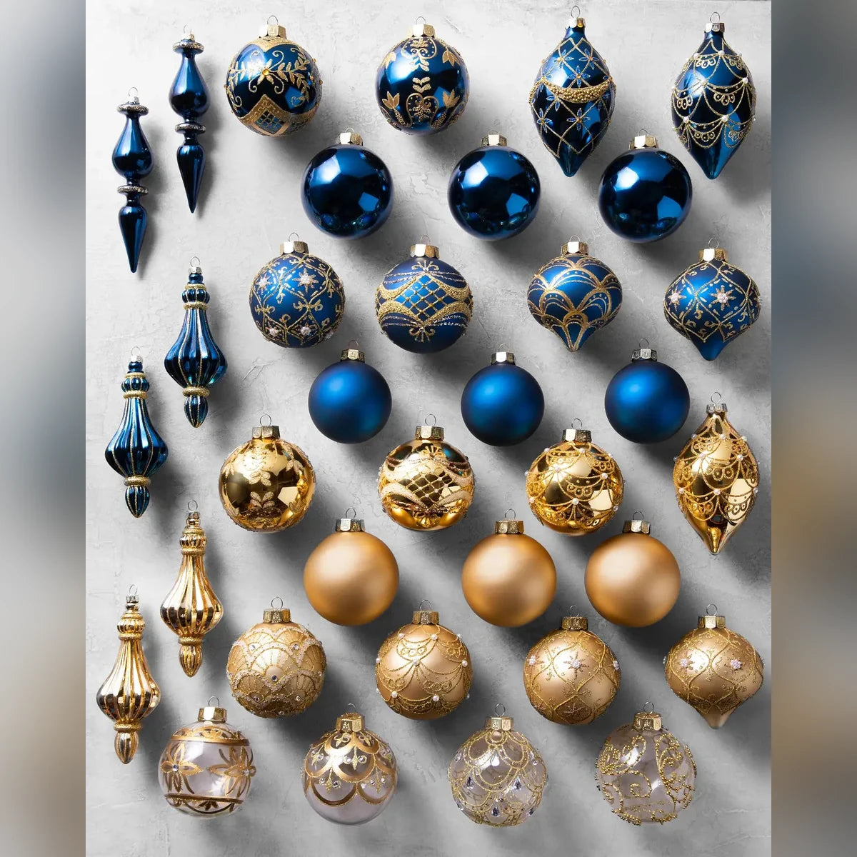 Kit 32 Enfeites para Árvore de Natal Azul e Dourado com Bolas e Pendentes