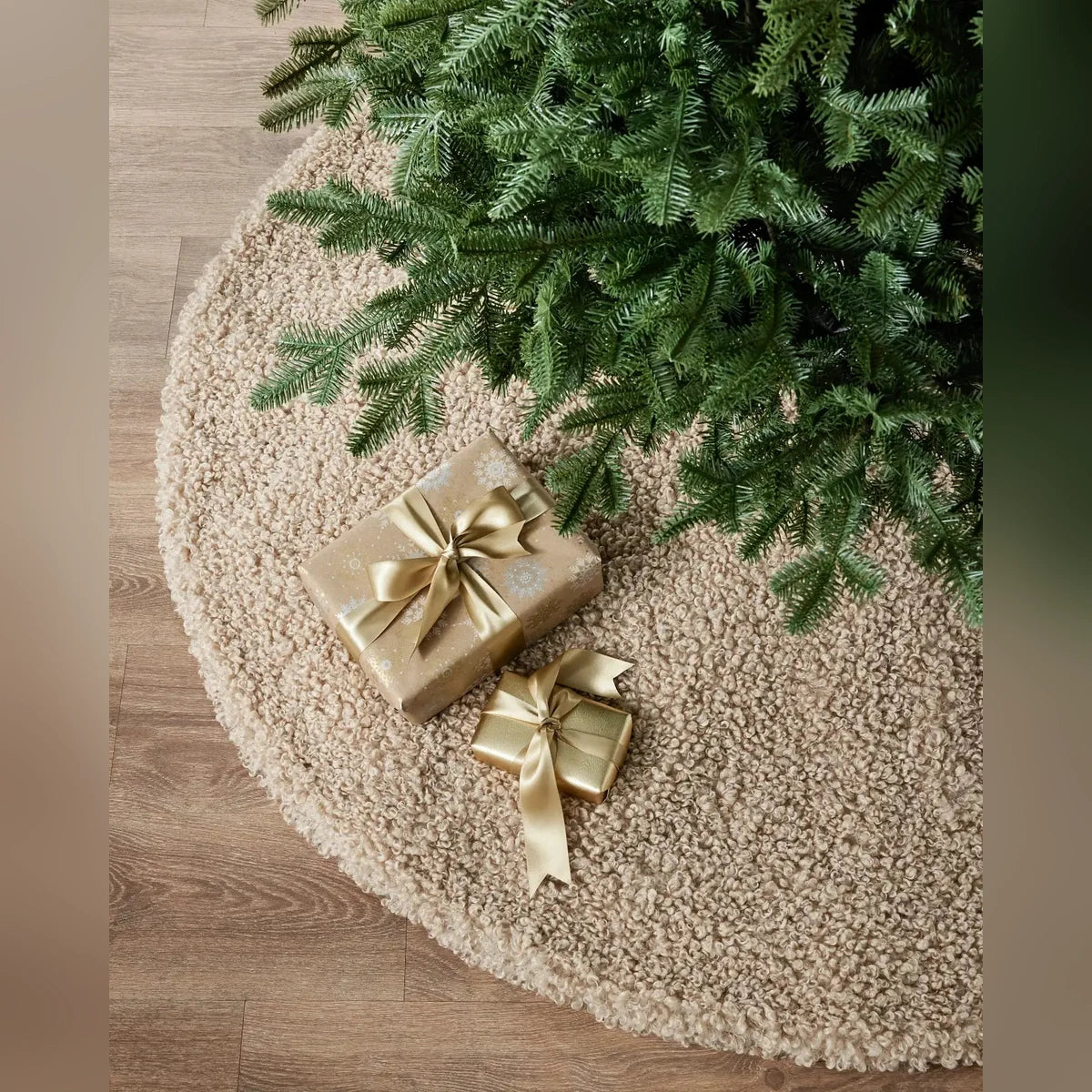 Saia para Árvore de Natal em Bouclé Bege
