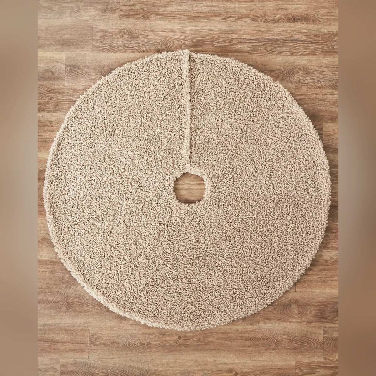 Saia para Árvore de Natal em Bouclé Bege